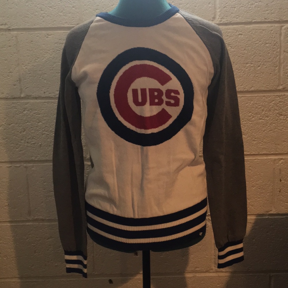 Cubs woman’s sweater